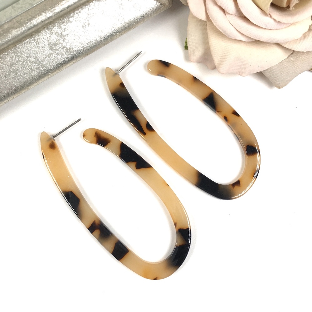 #2 Leopard Tortoise Shell Elongated Hoop Earrings - Picture 2 of 3